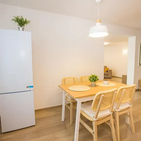 Apartment Riva Parenzo *