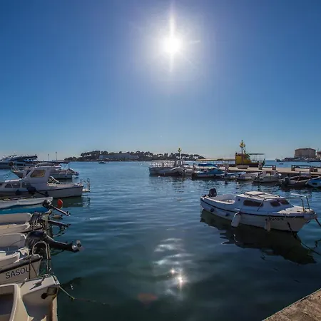 Riva Parenzo Apartmán *